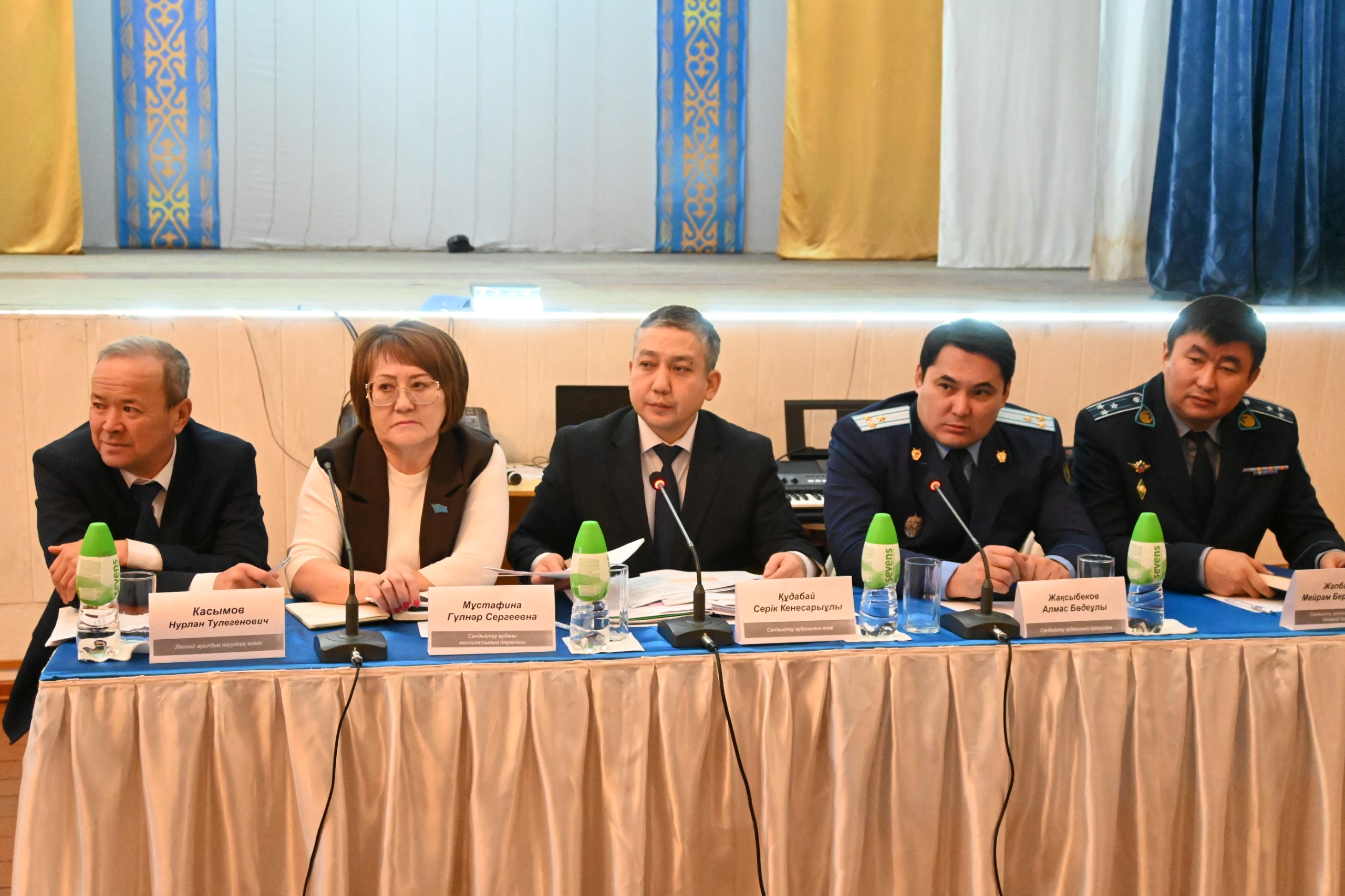 Отчетные встречи акима Сандыктауского района с жителями Жамбылского и Лесного сельских округов