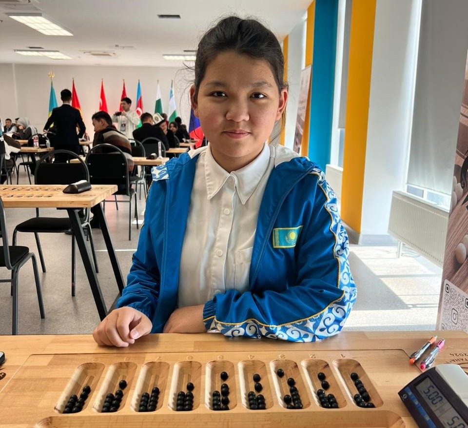 Тоғызқұмалақтан Азия чемпионы атанған қарағандылық оқушы қыз