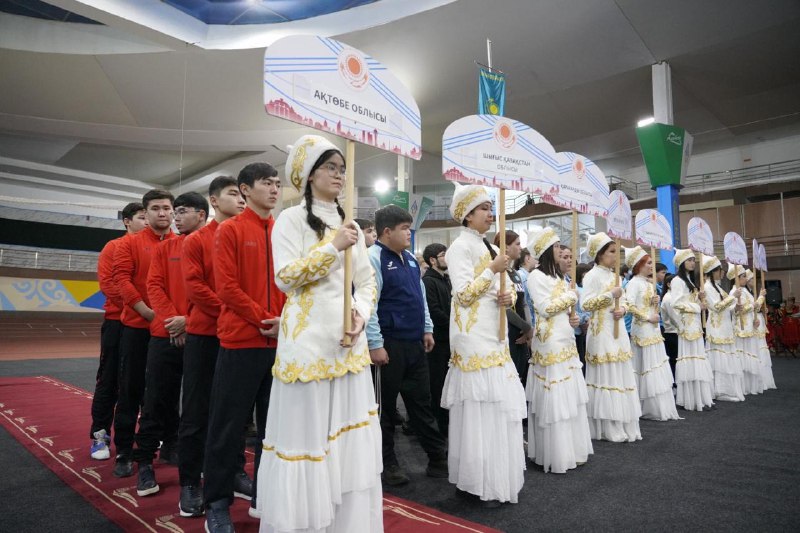 Астанада ауыр атлетикадан ел чемпионаты басталды