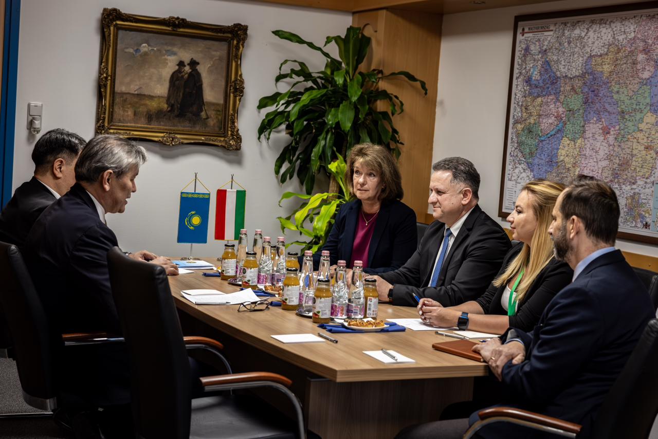 Агроөнеркәсіптік саладағы ынтымақтастық Мажарстан Ауыл шаруашылығы министрлігінде талқыланды