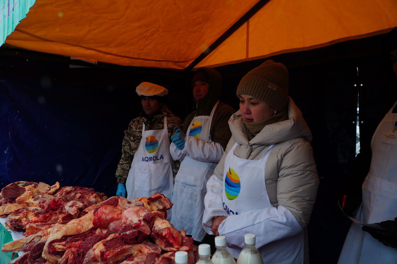 200 тонна өнім қолжетімді бағамен: Көкшетауда облыстық жәрмеңке өтті