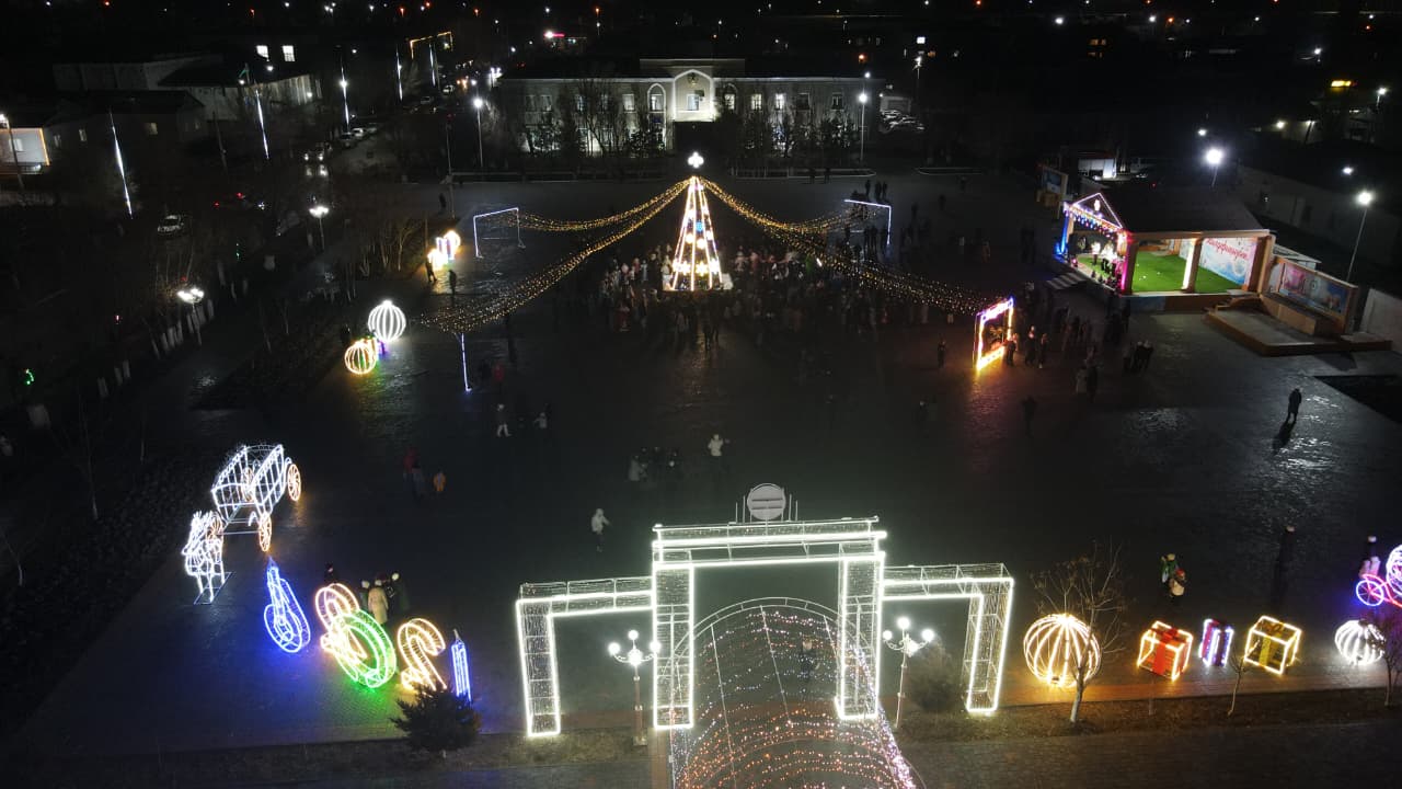 Ауданның бас шыршасы жағылды