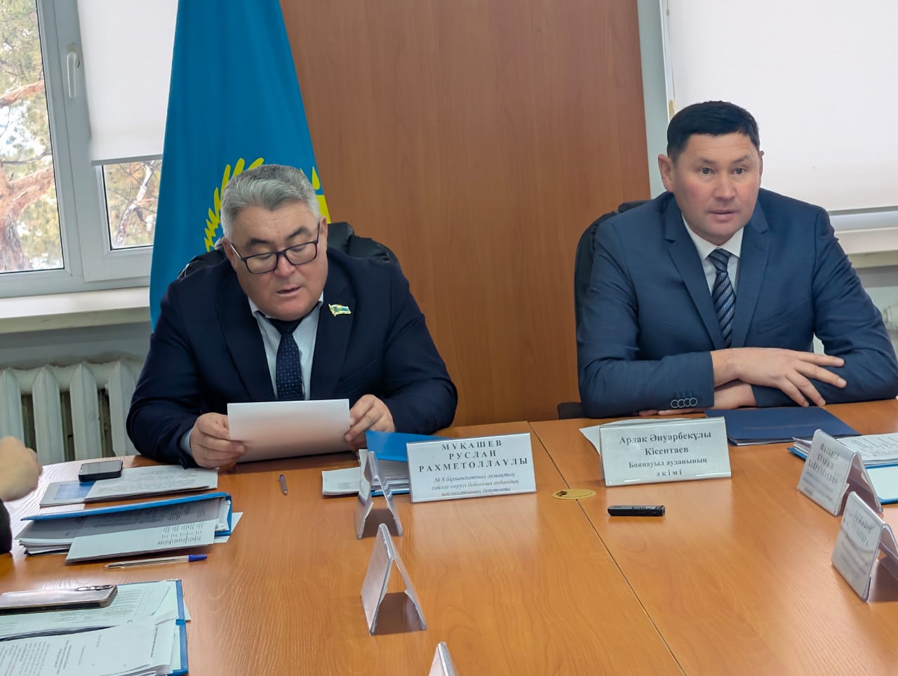 19 желтоқсан күні Баянауыл аудандық мәслихатының тұрақты комиссияларының бірлескен отырысы мен кезектен тыс ХLІІ сессиясы өтті.