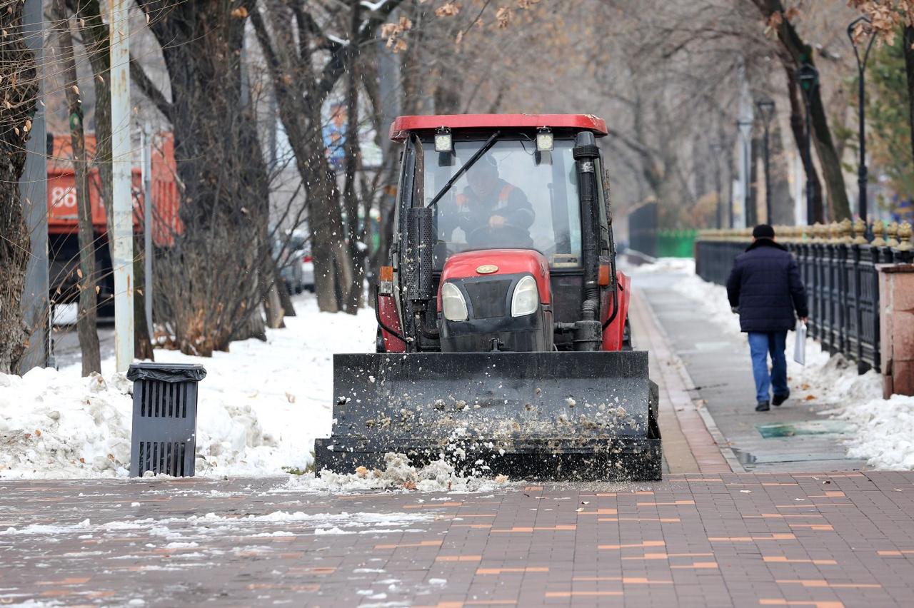 В Алматы будет усилена готовность коммунальных служб к новогодним праздникам