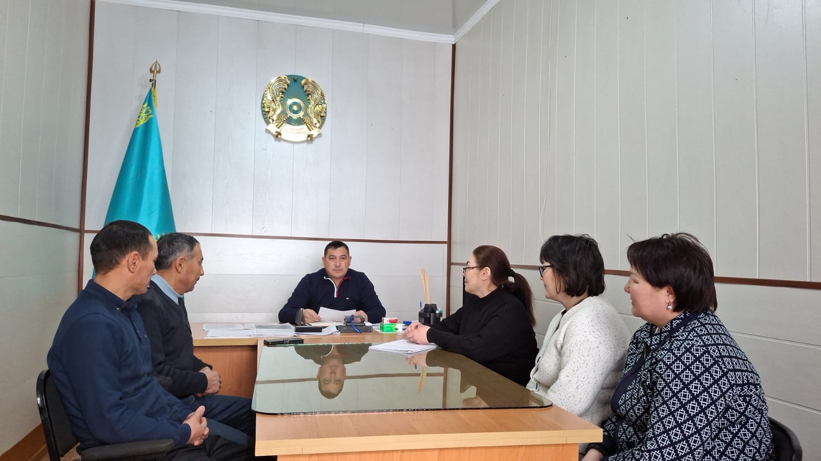 Ауылдық округ әкімі аппараты мемлекеттік қызметтерді сапалы көрсету мәселелері бойынша құқықтық жалпыоқу өткізді.