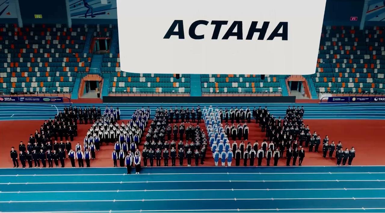 Более двух тысяч студентов столичных колледжей приняли участие во флешмобе в честь завершения Года рабочих профессий