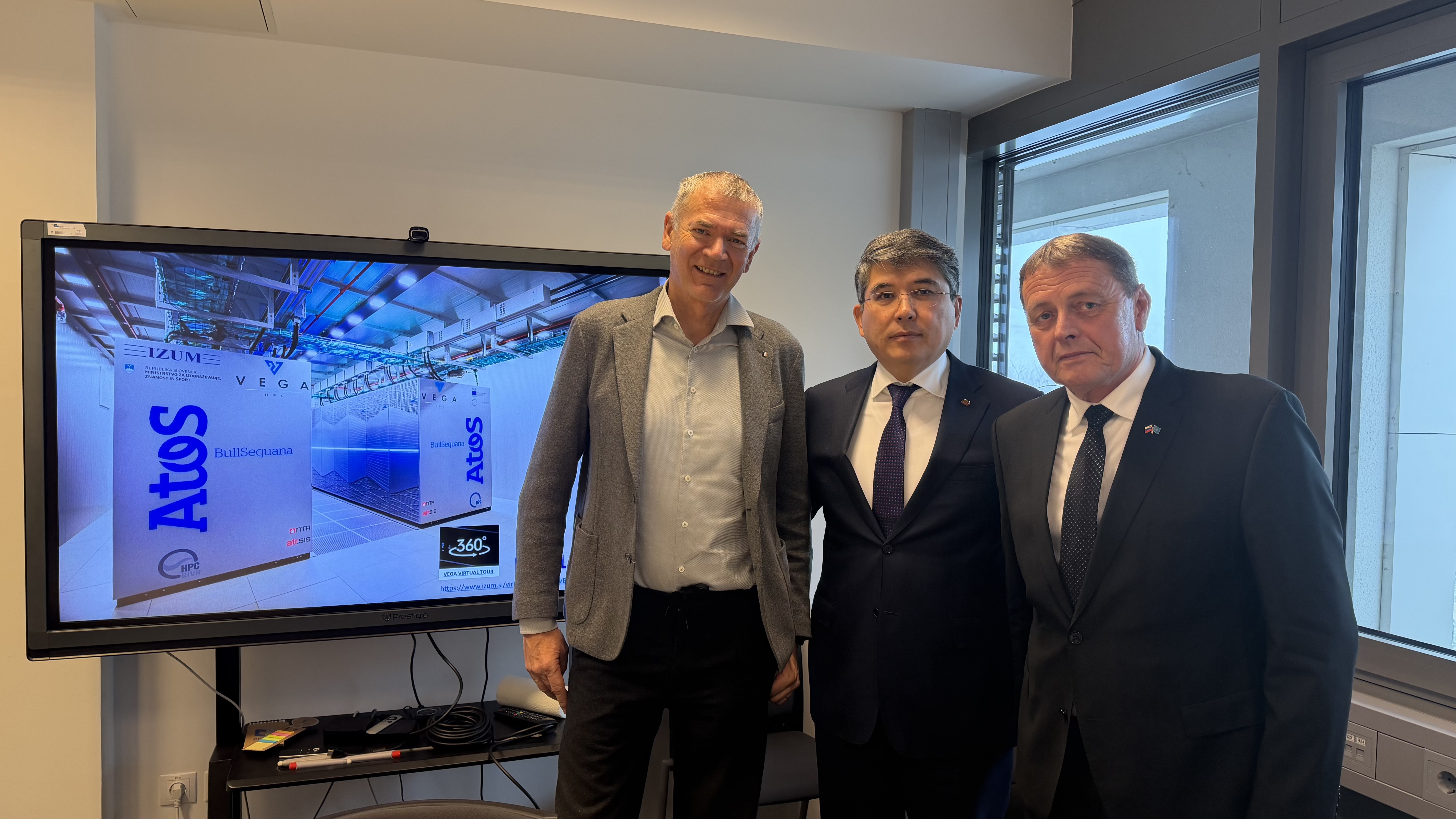 Қазақстан мен Ақпараттық ғылымдар институты (IZUM) цифрлық салалардағы өзара іс-қимылды кеңейтуде