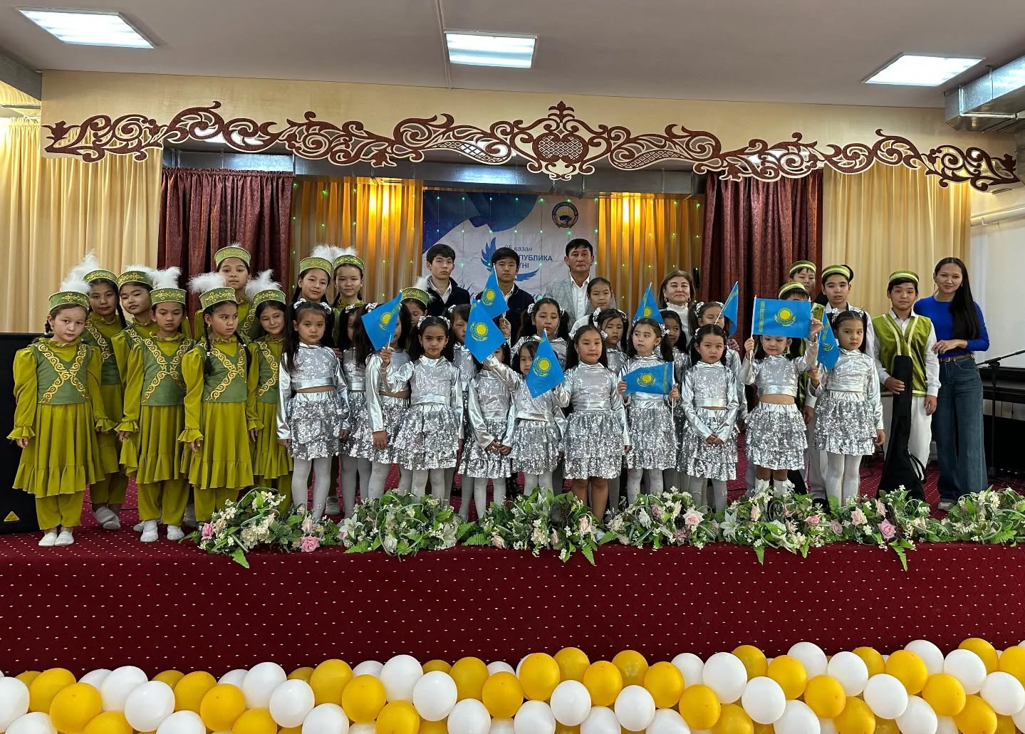 ⚜️В честь празднования Дня Республики в селе Акыртобе организован праздничный вечер под названием <<ТУҒАН ЕЛІМ ТІРЕГІМ>>!