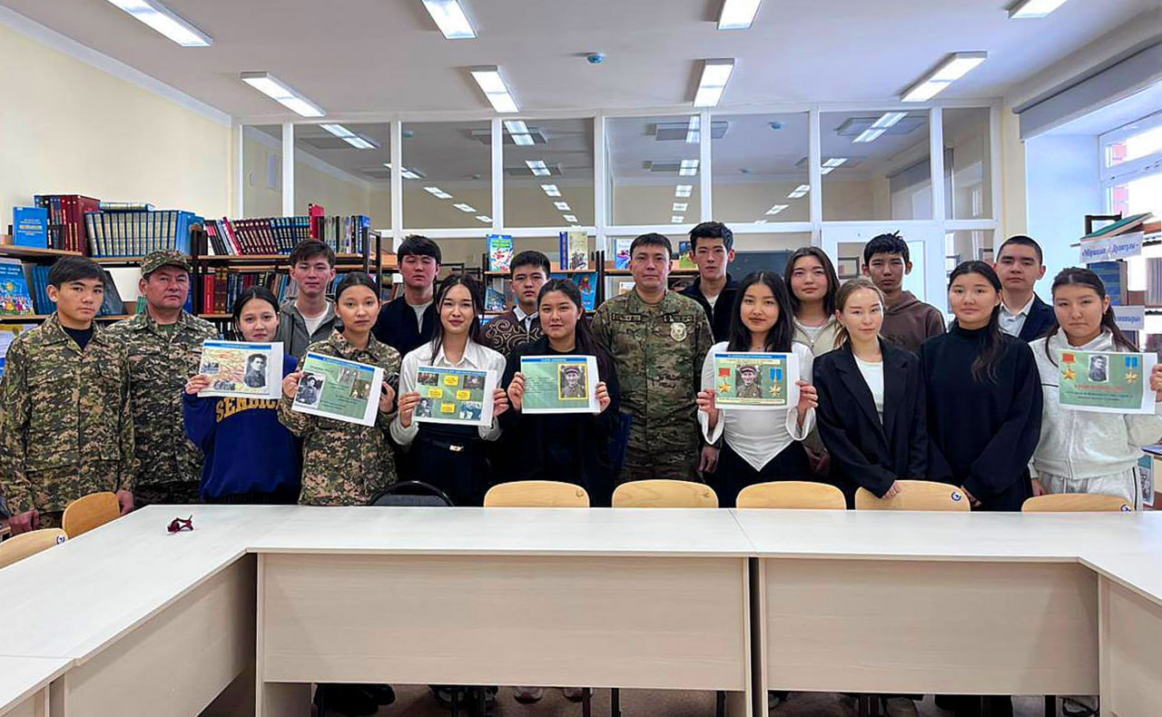 Әскери полиция қызметшілері Астана мектептерінде «Ерлік сабағын» өткізді