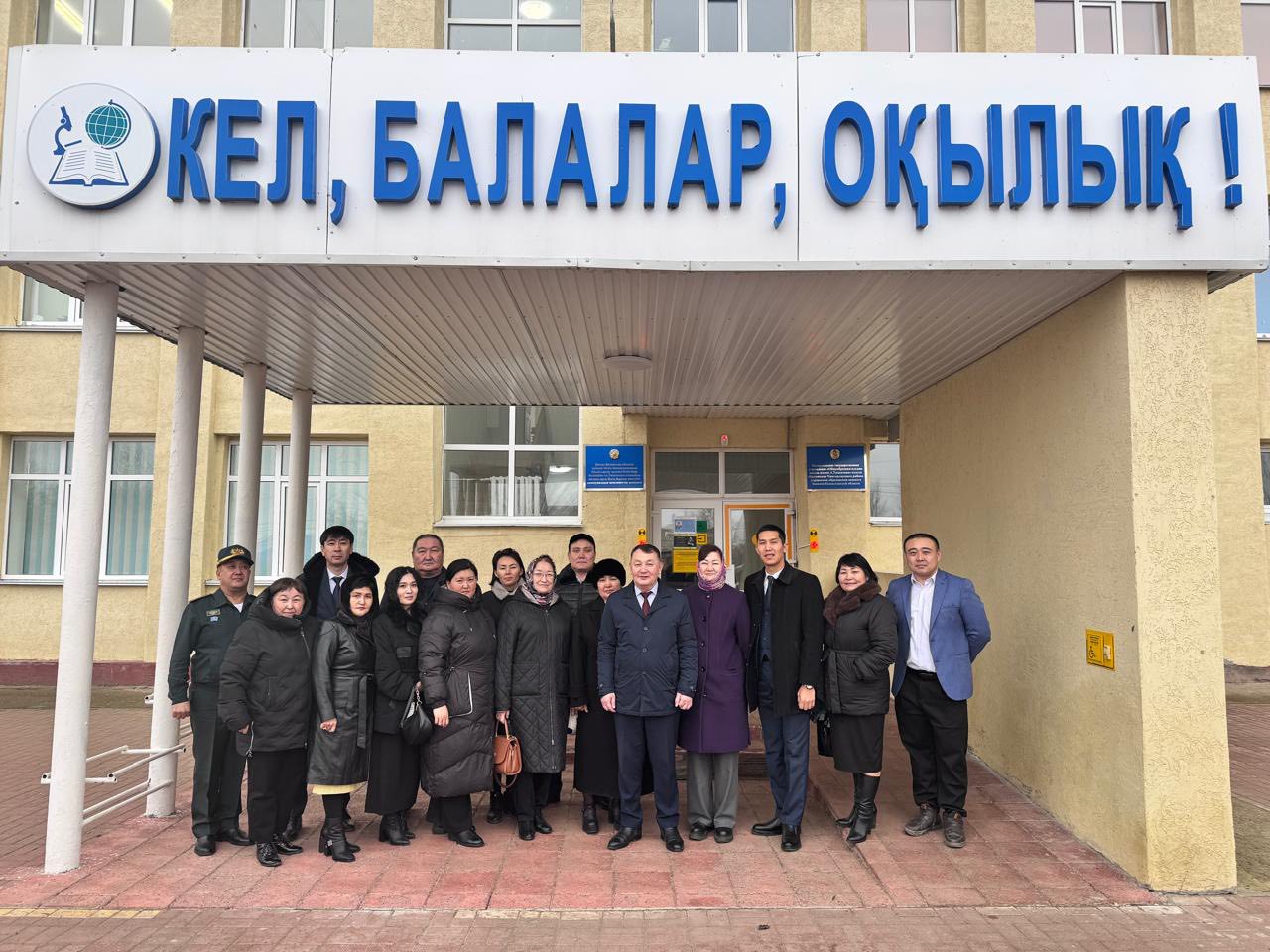 Сегодня в средней общеобразовательной школе им.А. Тихоненко был организован районный семинар для директоров школ «один шаг вперед: от практики к успеху».