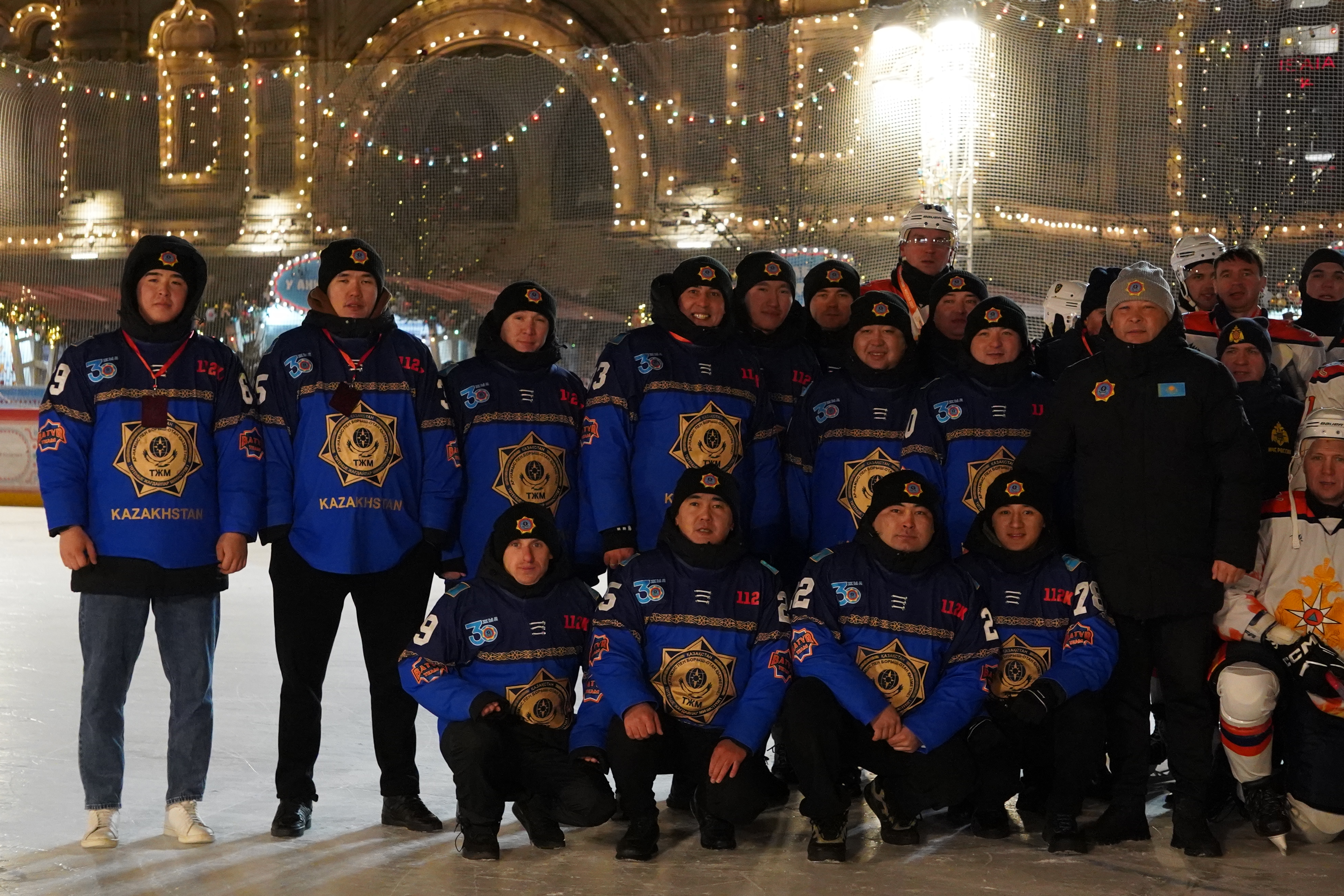 Сборная МЧС Казахстана приняла участие в международном хоккейном турнире спасателей в Москве