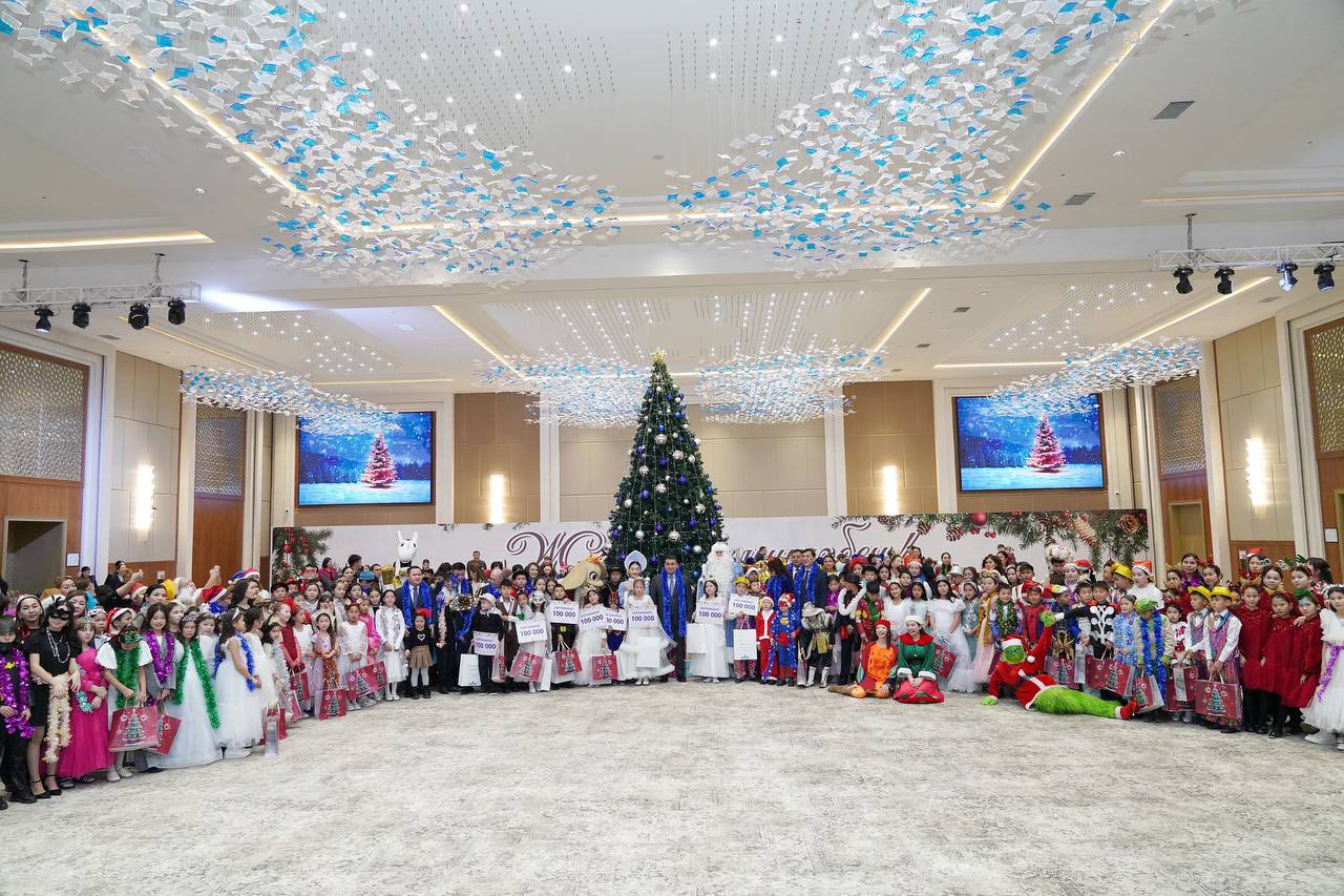 ТҮРКІСТАНДА ПРЕЗИДЕНТ АТЫНАН БАЛАЛАРҒА АРНАЛҒАН ЖАҢА ЖЫЛДЫҚ ШЫРШАТОЙ ӨТТІ