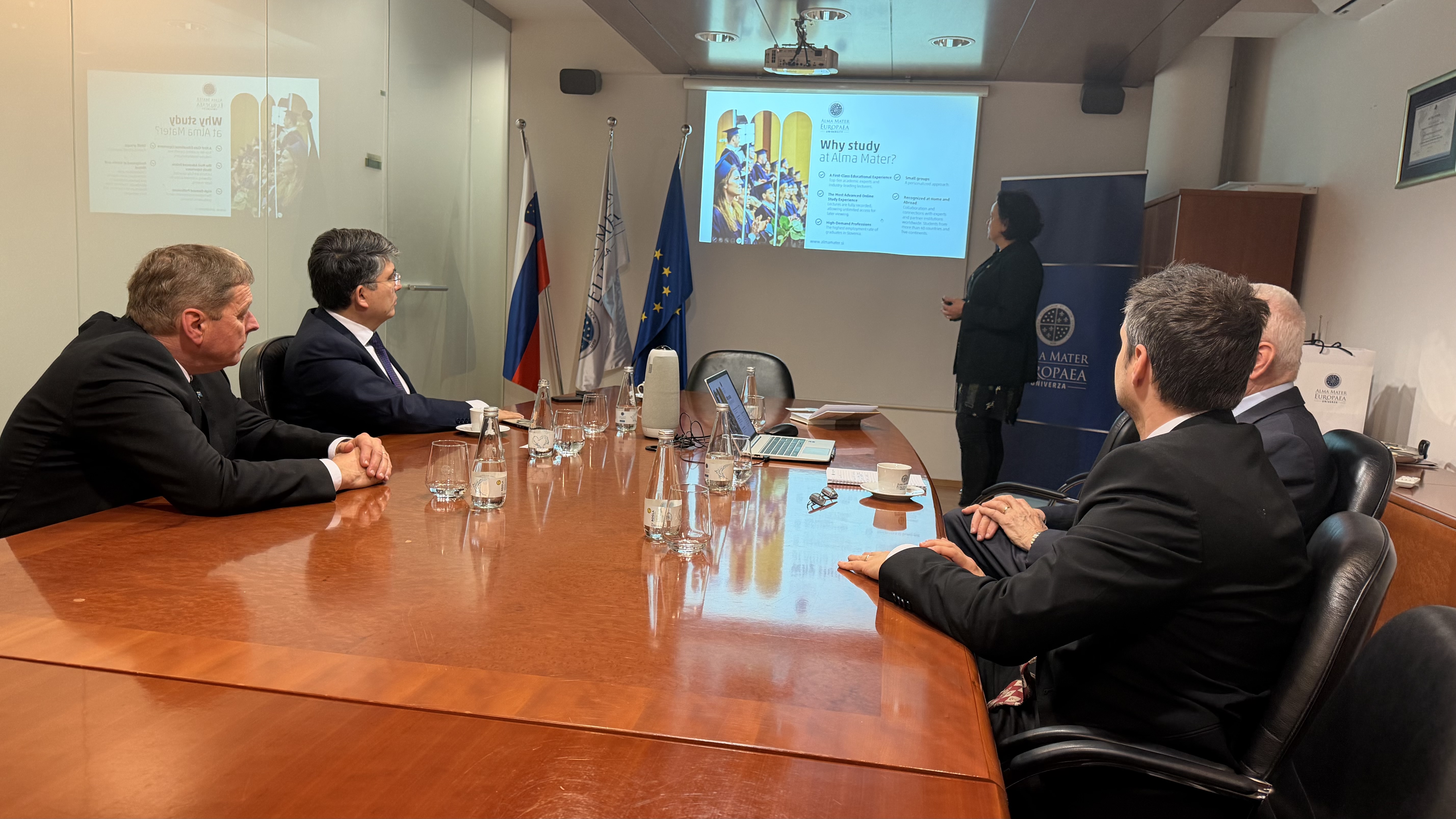Қазақстан Республикасының Словениядағы Елшісі Алтай Әбибуллаев Словения мен өңірдің Alma Mater Europaea жетекші жеке университетінің басшылығымен кездесті