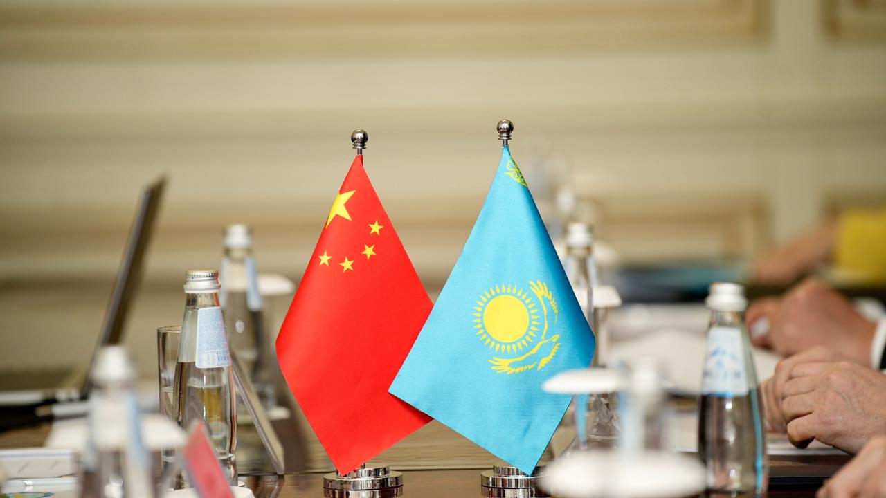 Шығыс Қазақстан облысының әкімі шетелдік делегациямен жұмыс кездесуін өткізді