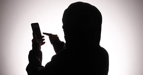 Алаяқтар тактикасын өзгертуде: Жәбірленушілер өздері байланысқа шығады