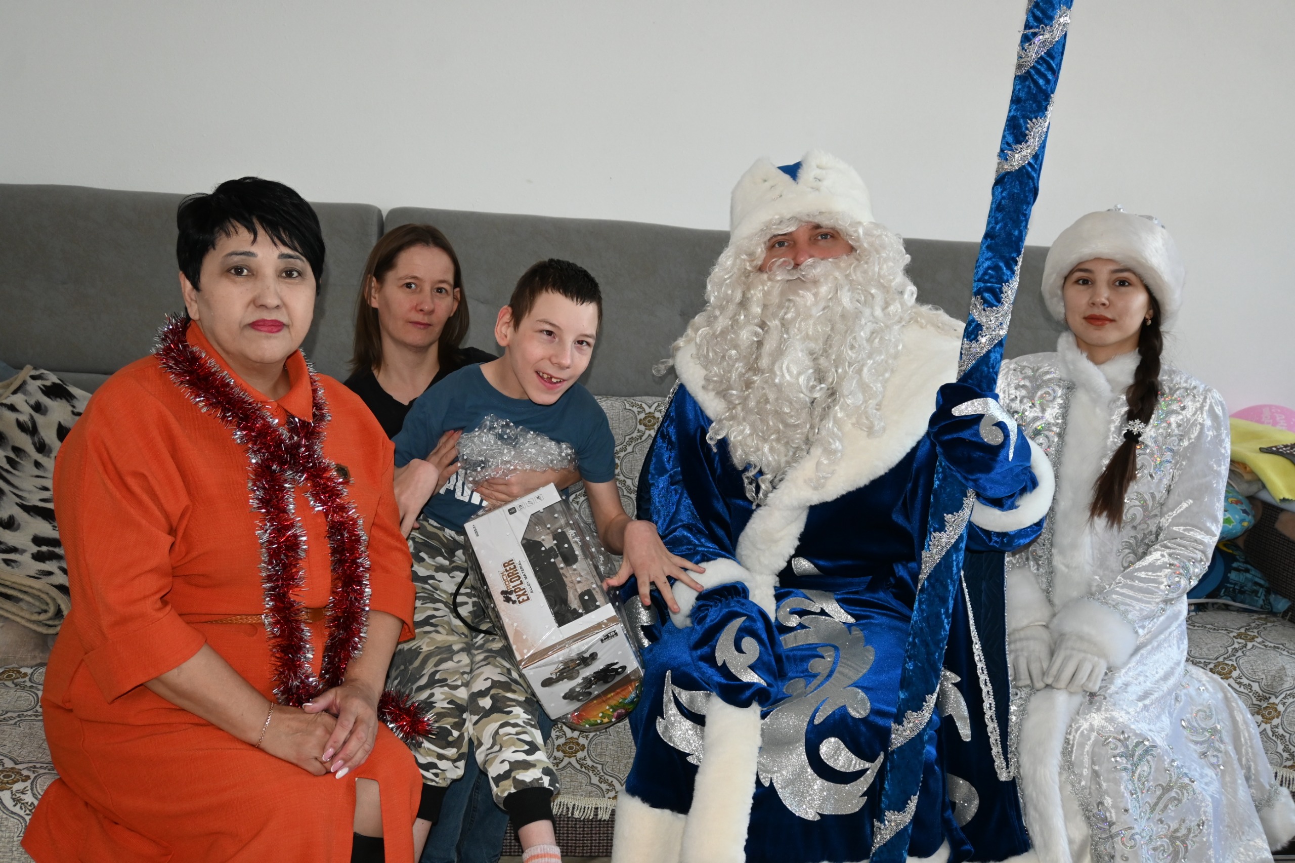 Новогоднее поздравление детей с особыми потребностями в Сандыктауском районе
