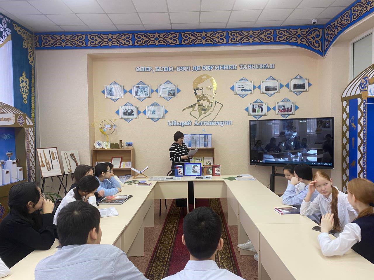 Аңызға айналған жауынгер – Бауыржан Момышұлы