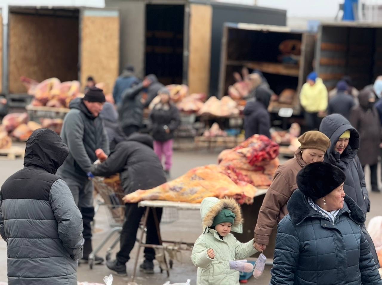 2800 теңгеден бастап: Астанада ет жәрмеңкесі 5 күнге ұзартылды