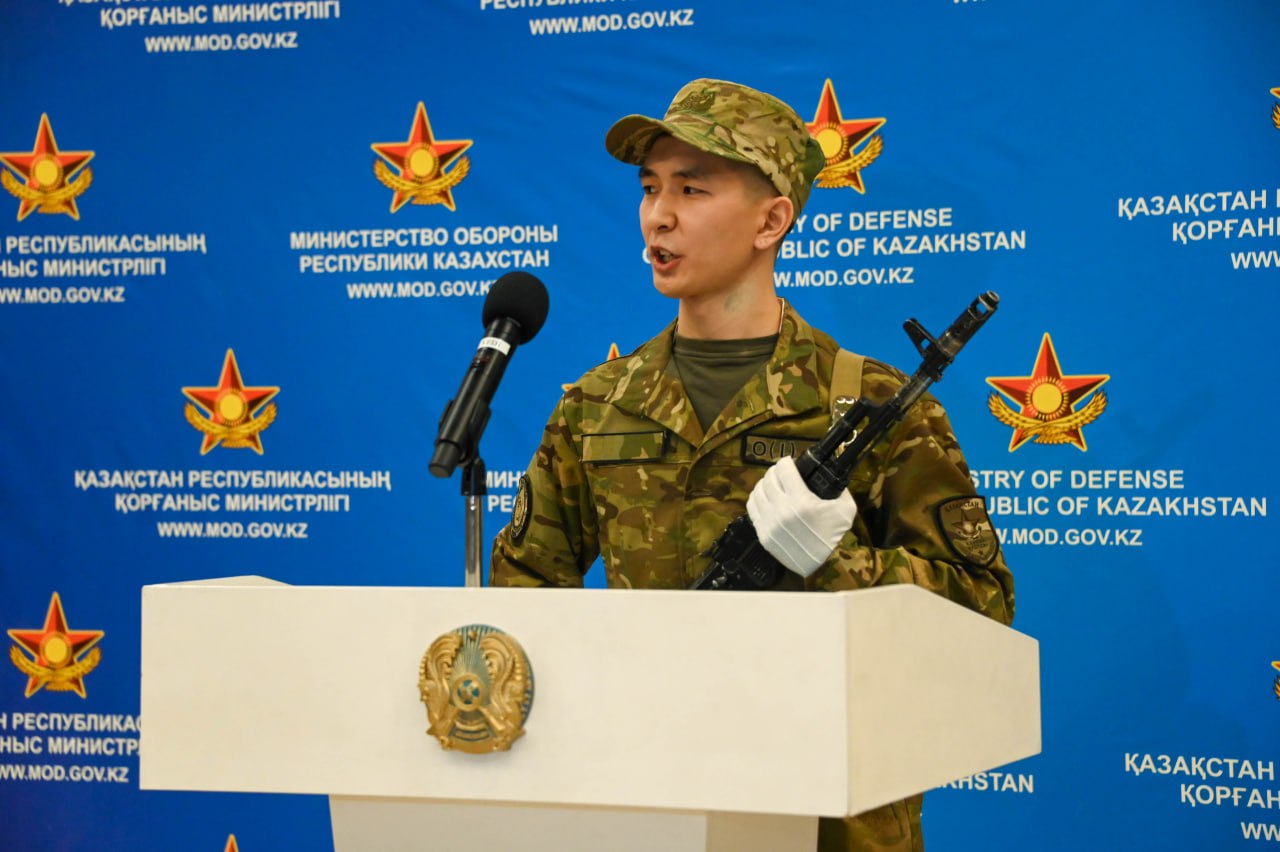 Шығармашылық взводтың сарбаздары Отанға адал болуға ант берді