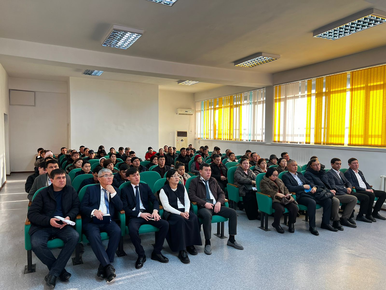 29 декабря 2025 года в Управлении государственных доходов по Отырарскому району состоялся семинар, посвящённый разъяснению нового Налогового кодекса Республики Казахстан.