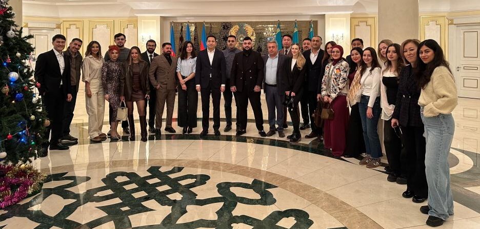 Казахстан в центре внимания азербайджанских блогеров