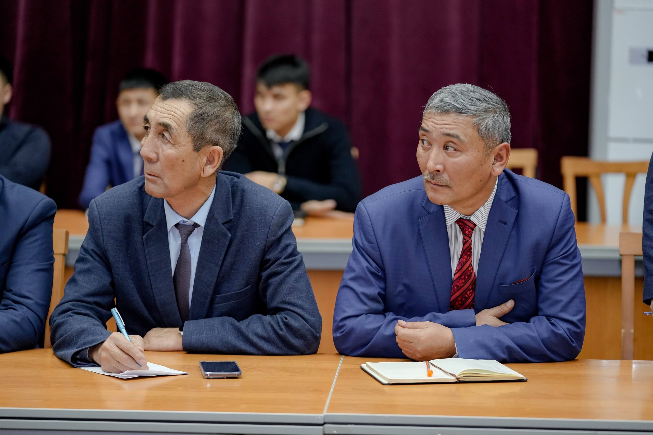 Аким города провел рабочее совещание по вопросам коммунальных услуг