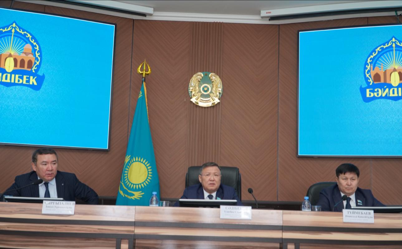 БӘЙДІБЕК: МӘЖІЛІС ДЕПУТАТЫ ҰЛАСБЕК СӘДІБЕКОВ АУДАН АКТИВІМЕН КЕЗДЕСТІ