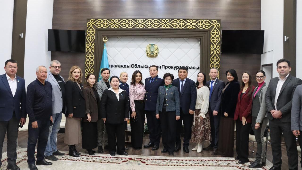 Прокурормен бір күн: Қарағанды облысының тұрғындары қадағалаушы орган жұмысының қыр-сырымен танысты