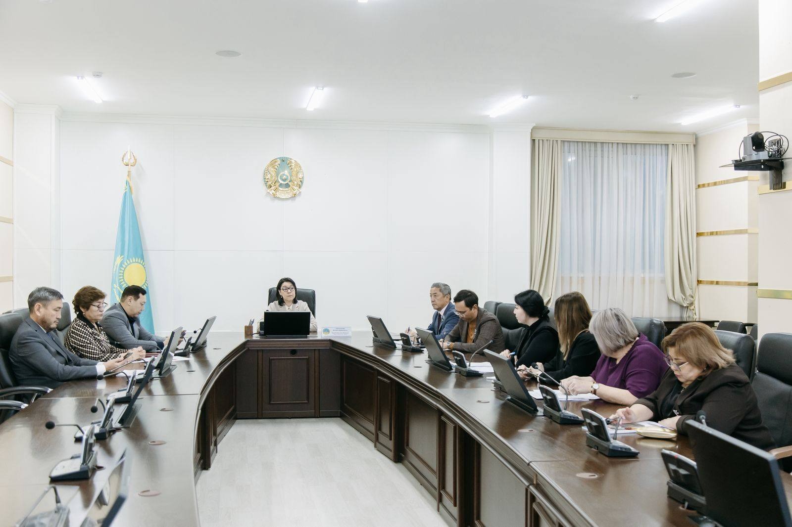 Павлодар облыстық мәслихатының білім, денсаулық сақтау, мәдениет және әлеуметтік қорғау мәселелері жөніндегі тұрақты комиссиясының отырысы өтті.