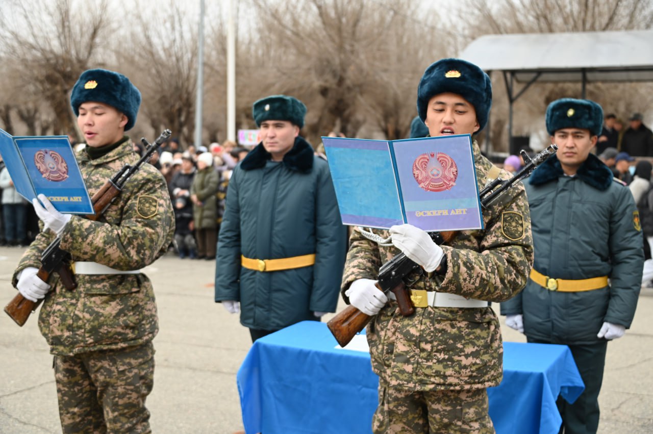 Жас сарбаздар ант қабылдады