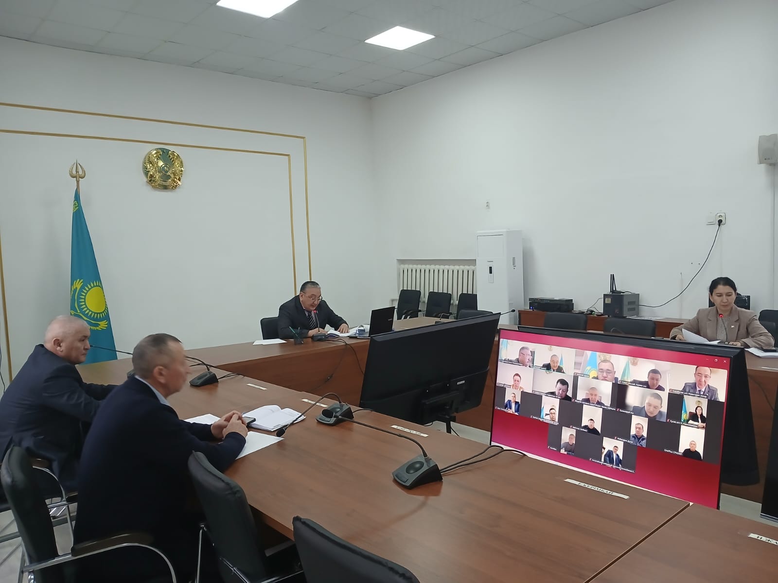 Ақтоғай аудандық мәслихатының кезектен тыс 42 сессиясы (zoom желісі арқылы) 2025 жылдың 03 желтоқсан күні сағат 10:00-де (Ә.Бөкейхан көшесі, 4, үлкен залда) өтті.