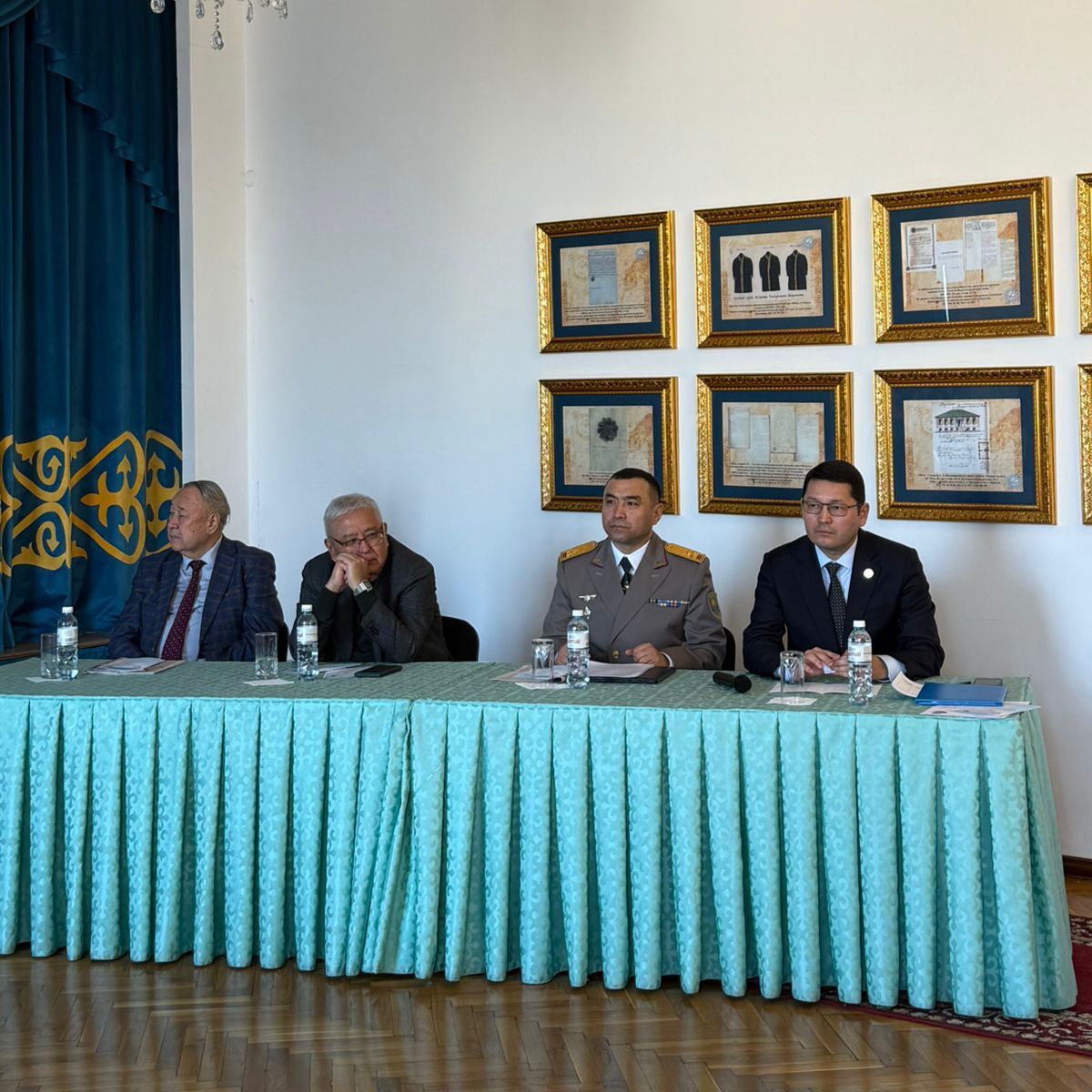 Алматыда Бауыржан Момышұлының өмірі мен қызметіне қатысты түпнұсқа құжаттар ұсынылды