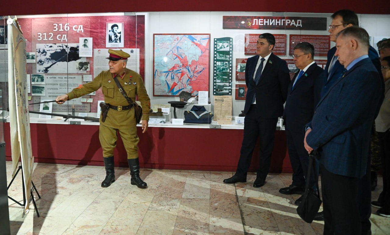 Астанада сенаторлар Қарулы күштердегі әскери-патриоттық жұмыспен танысты