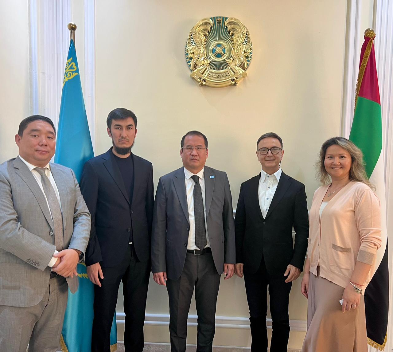 Ү.ж. 2 желтоқсанда «YDA Holding» басқарма мүшесі Хамди Гювенч және Ақтау халықаралық әуежайының коммерциялық директоры Айман Жигитековамен кездесу өткіздік.