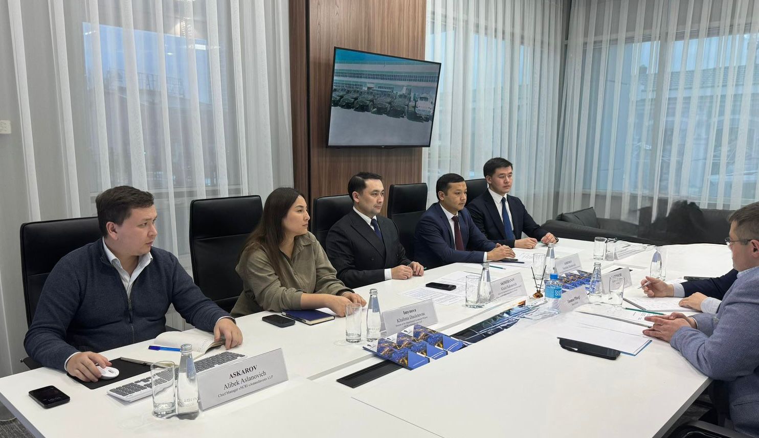 Astana Invest фронт-офисінде австриялық Steyr Automotive GmbH машина жасау компаниясының өкілдерімен кездесу өтті