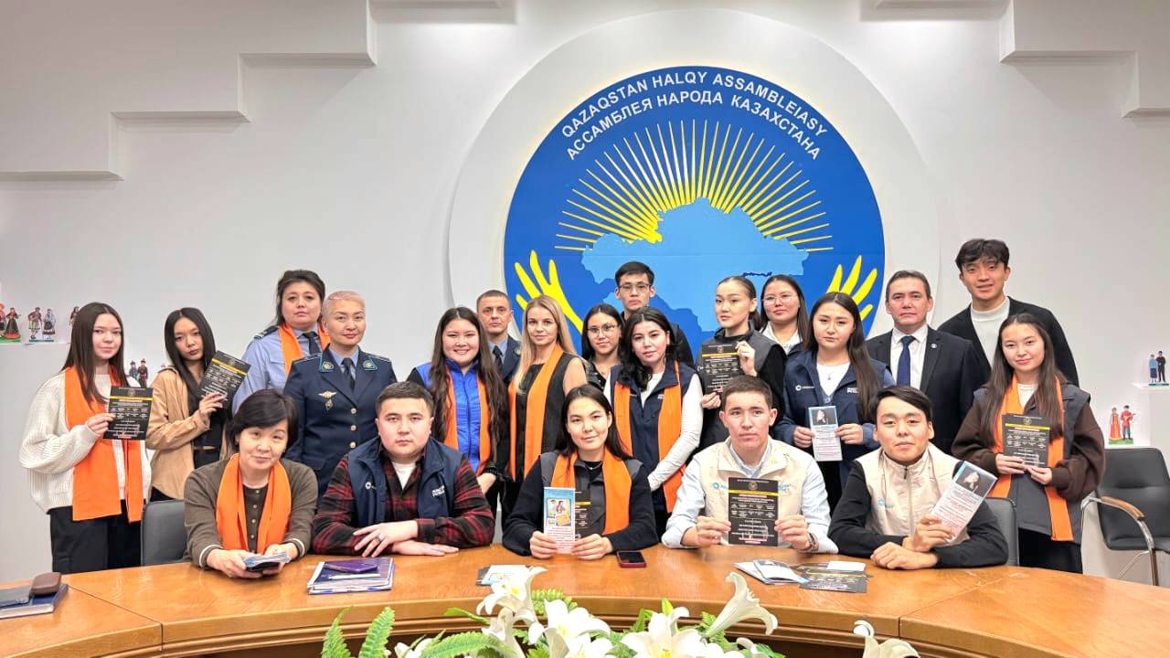 Участие в работе круглого стола "Молодёжь против насилия: говорим открыто"