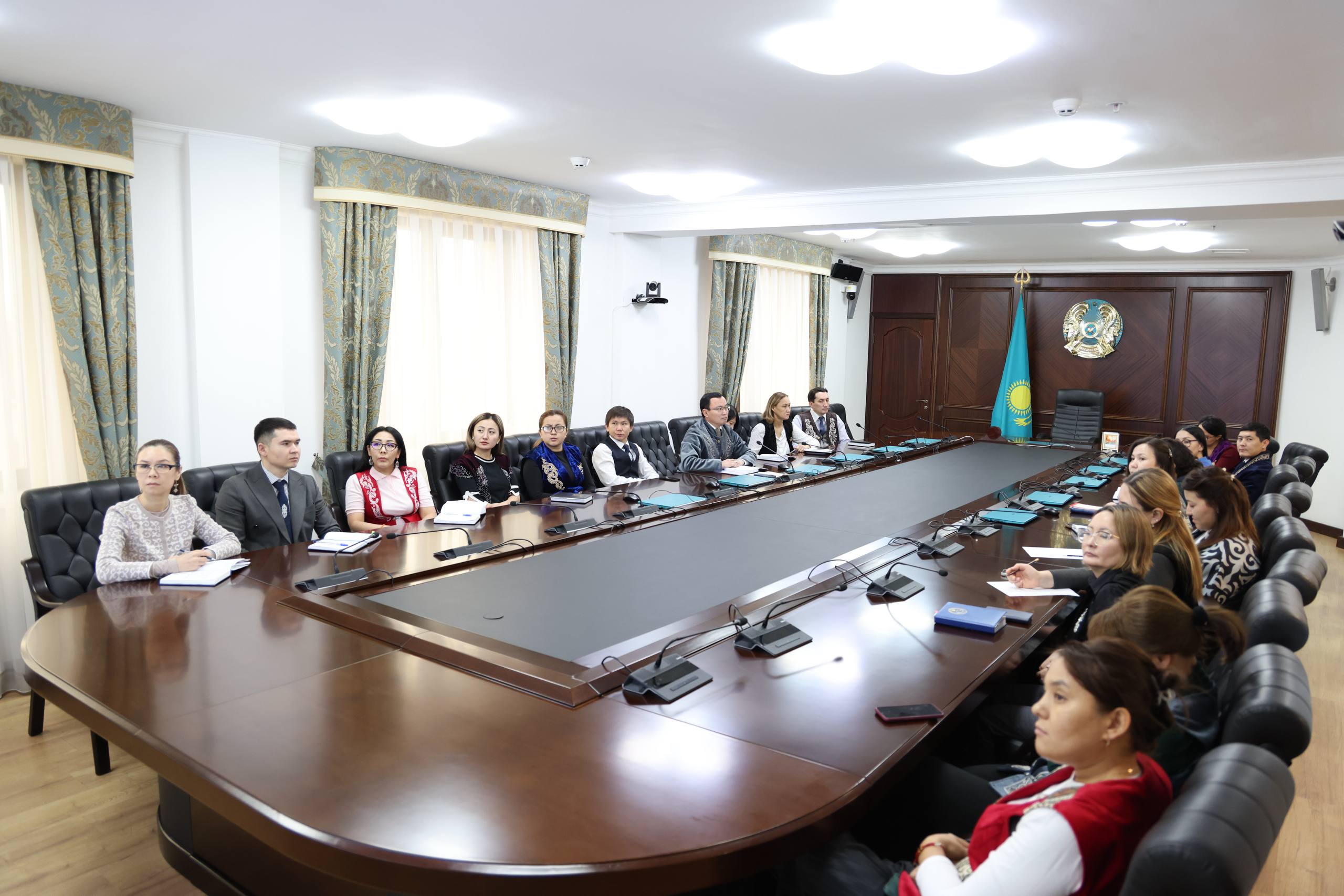 В рамках реализации программы правового всеобуча для сотрудников Аппарата Высшего Судебного Совета проведены очередные обучающие семинары, посвящённые актуальным вопросам деятельности судебной системы и сервисного взаимодействия с гражданами