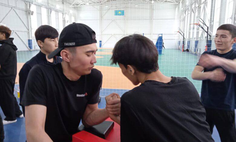 Астанада студенттер арасында армрестлингтен STUDENT CUP турнирі өтті