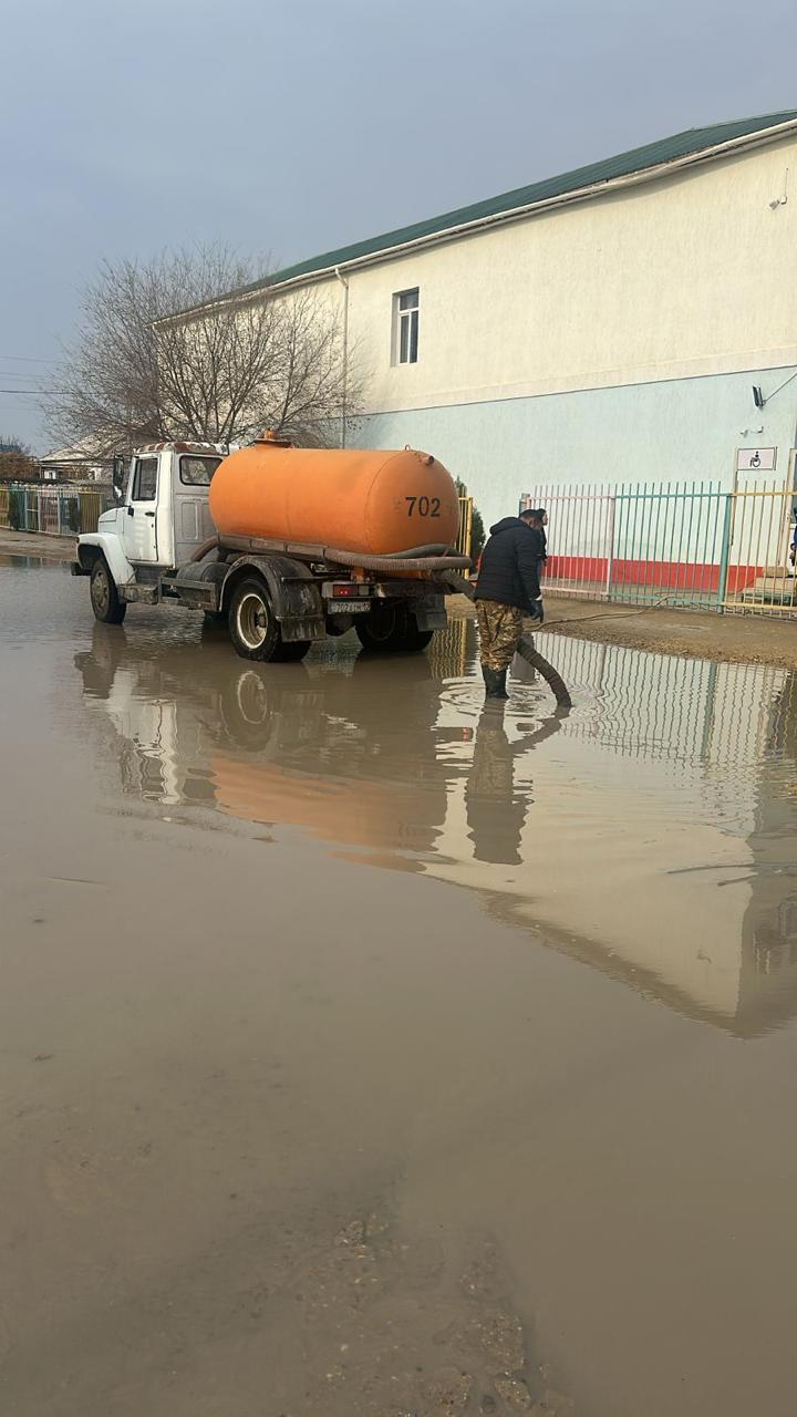 Жауын шашын салдырынан жиналған суларды алу жұмыстары жүргізілуде