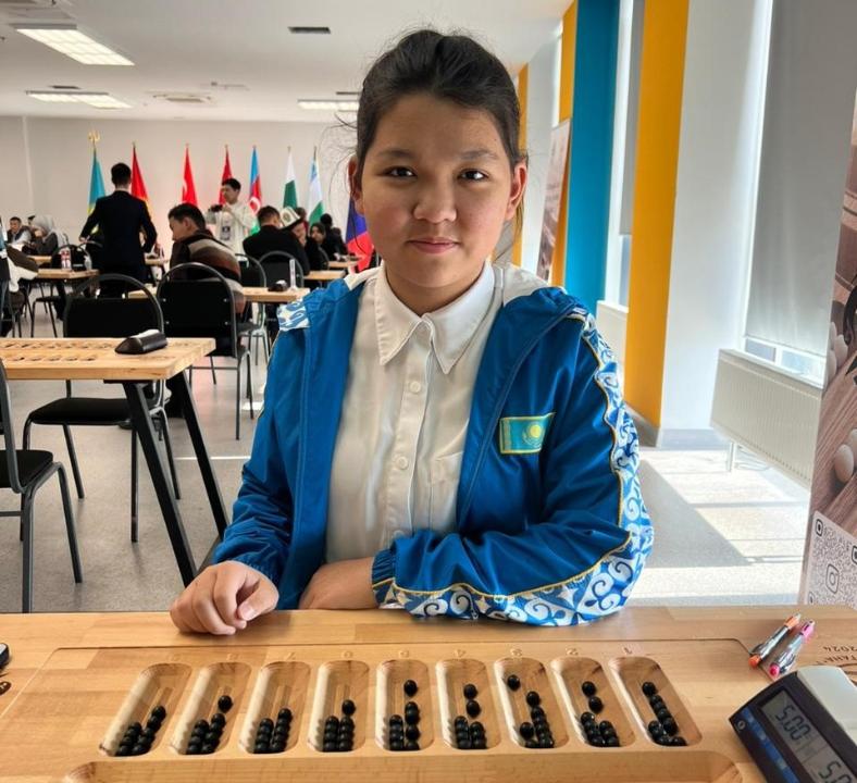 Тоғызқұмалақтан Азия чемпионы атанған қарағандылық оқушы қыз