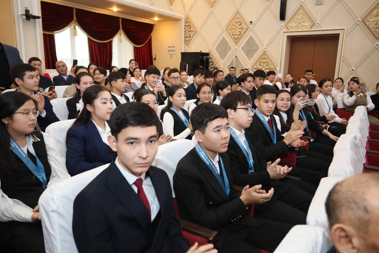 Маңғыстауда спорт саласының үздіктері мен ауыл мектептері олимпиадасының жеңімпаздары марапатталды