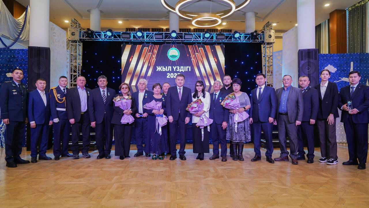 Лучшие в своей сфере: в Восточном Казахстане наградили профессионало