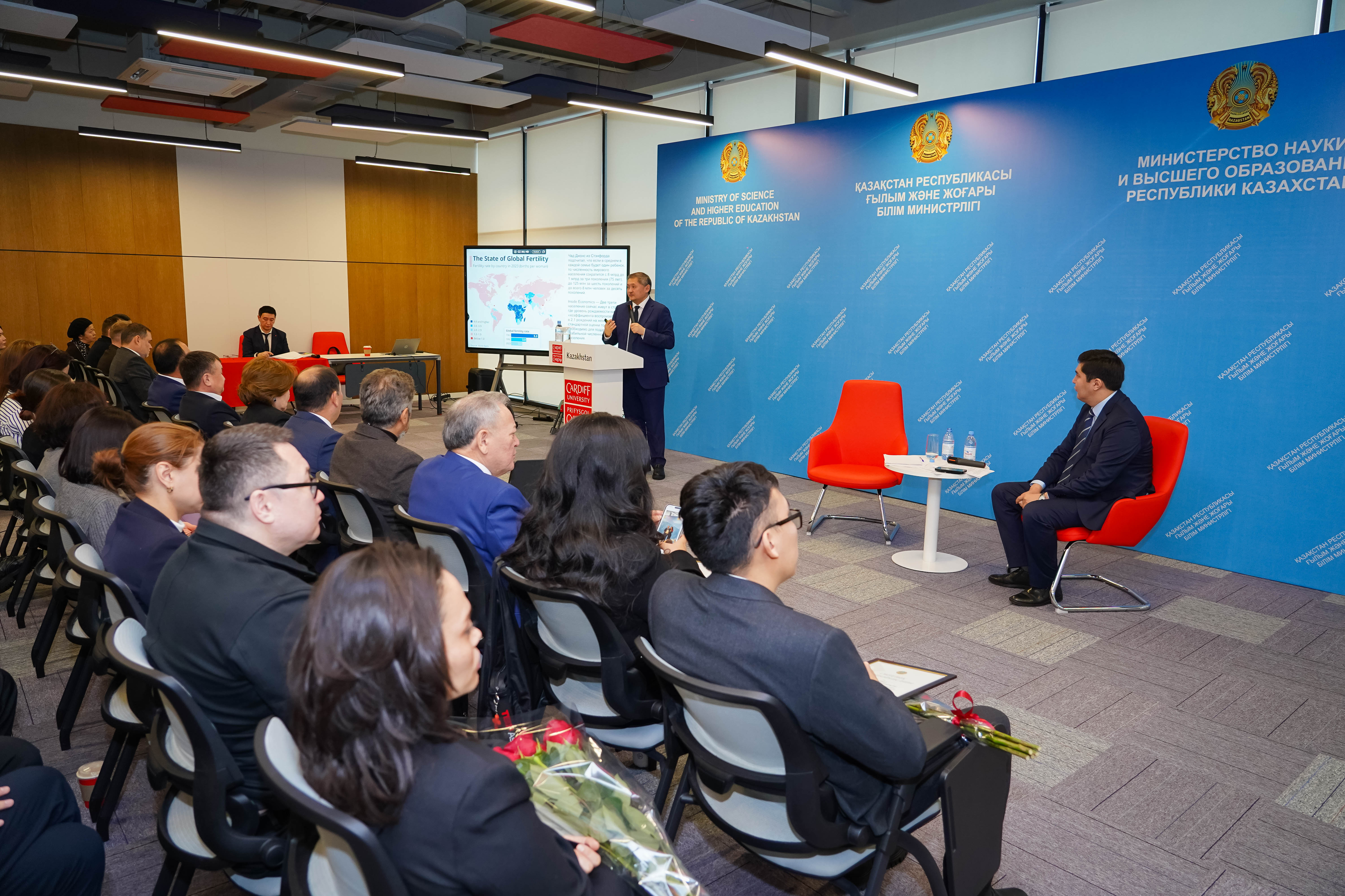 ҚР Ғылым және жоғары білім министрі Астана қаласының тұрғындарымен кездесті