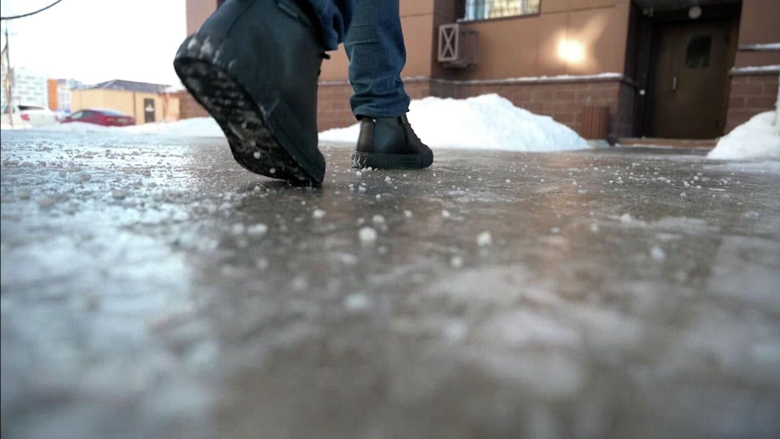 Астанада қолайсыз ауа райы: коммуналдық қызметтер күшейтілген режимде жұмыс істеуде