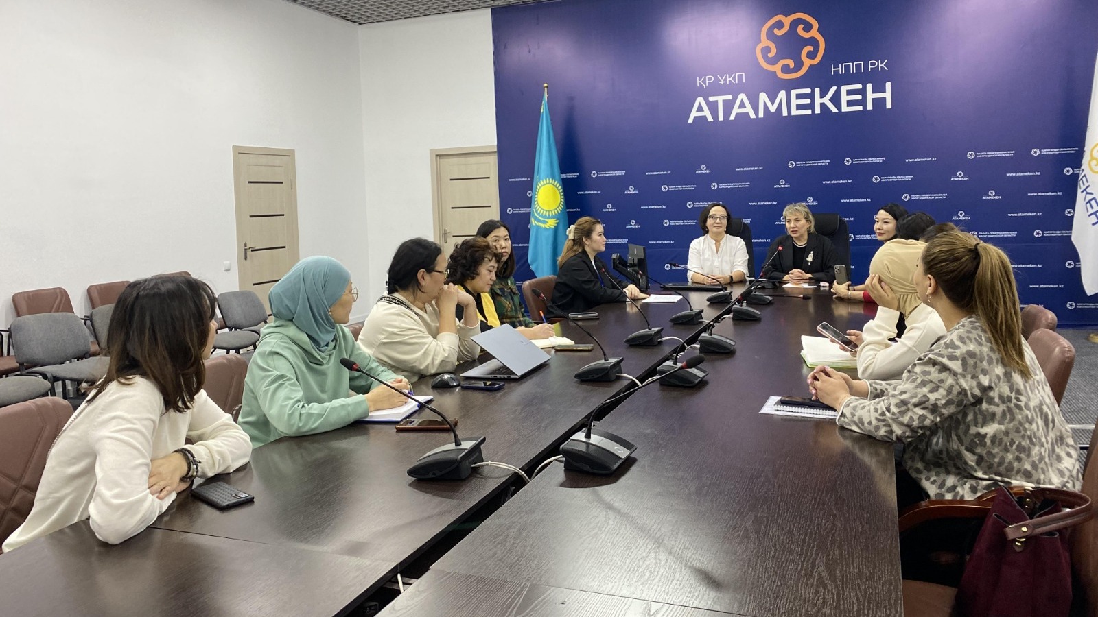 О государственных грантах и поддержке женского предпринимательства рассказали в Караганде  &nbsp;