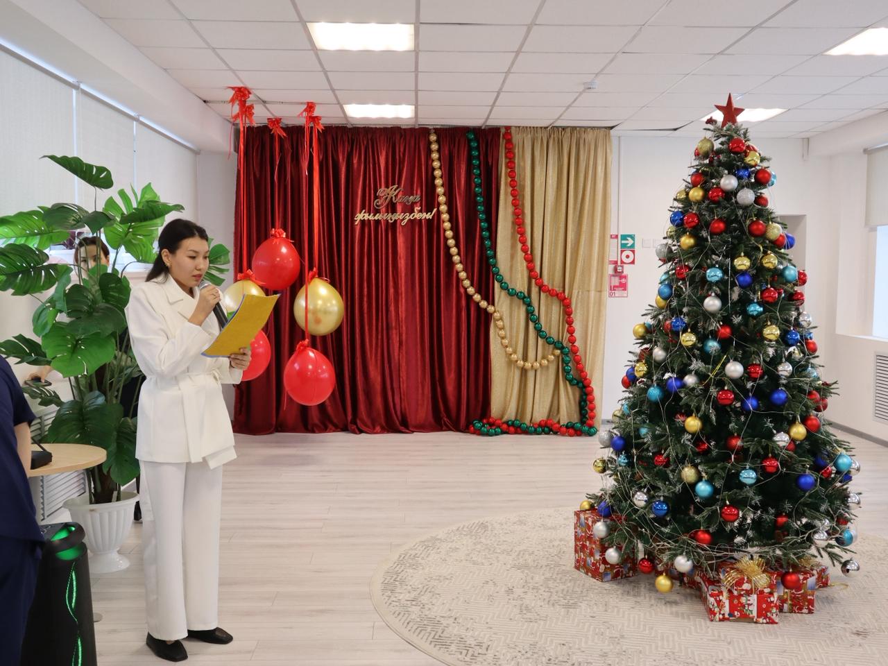 Новогодний праздник в центре «Камкорлык»