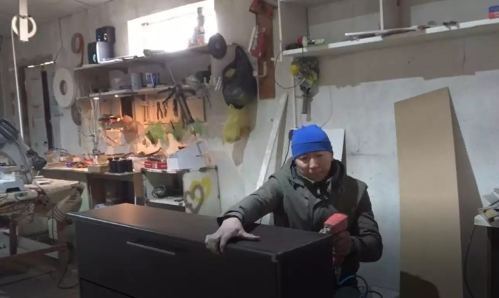 Человек труда: мастер мебельного дела