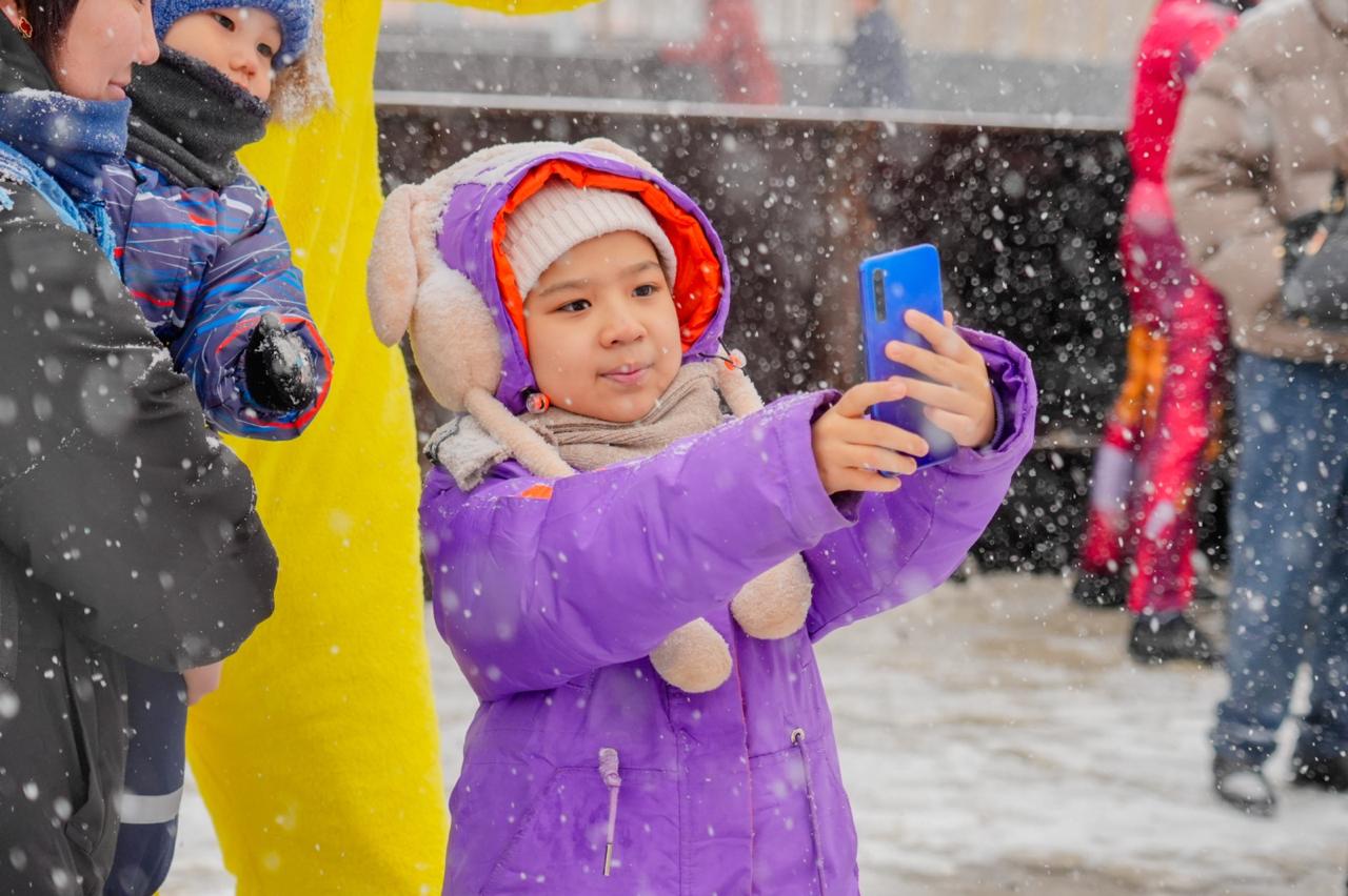 Новогодние праздничные концерты проходят во всех районах столицы