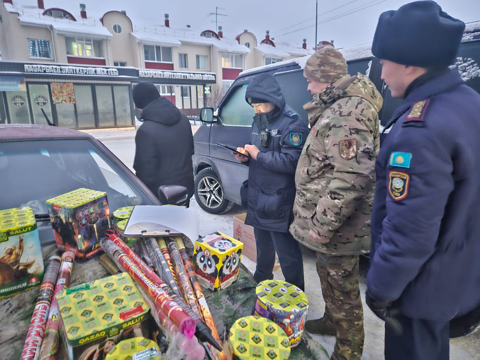СҚО-да полиция 6 мыңға жуық әлеуетті қауіпті фейерверкті тәркіледі
