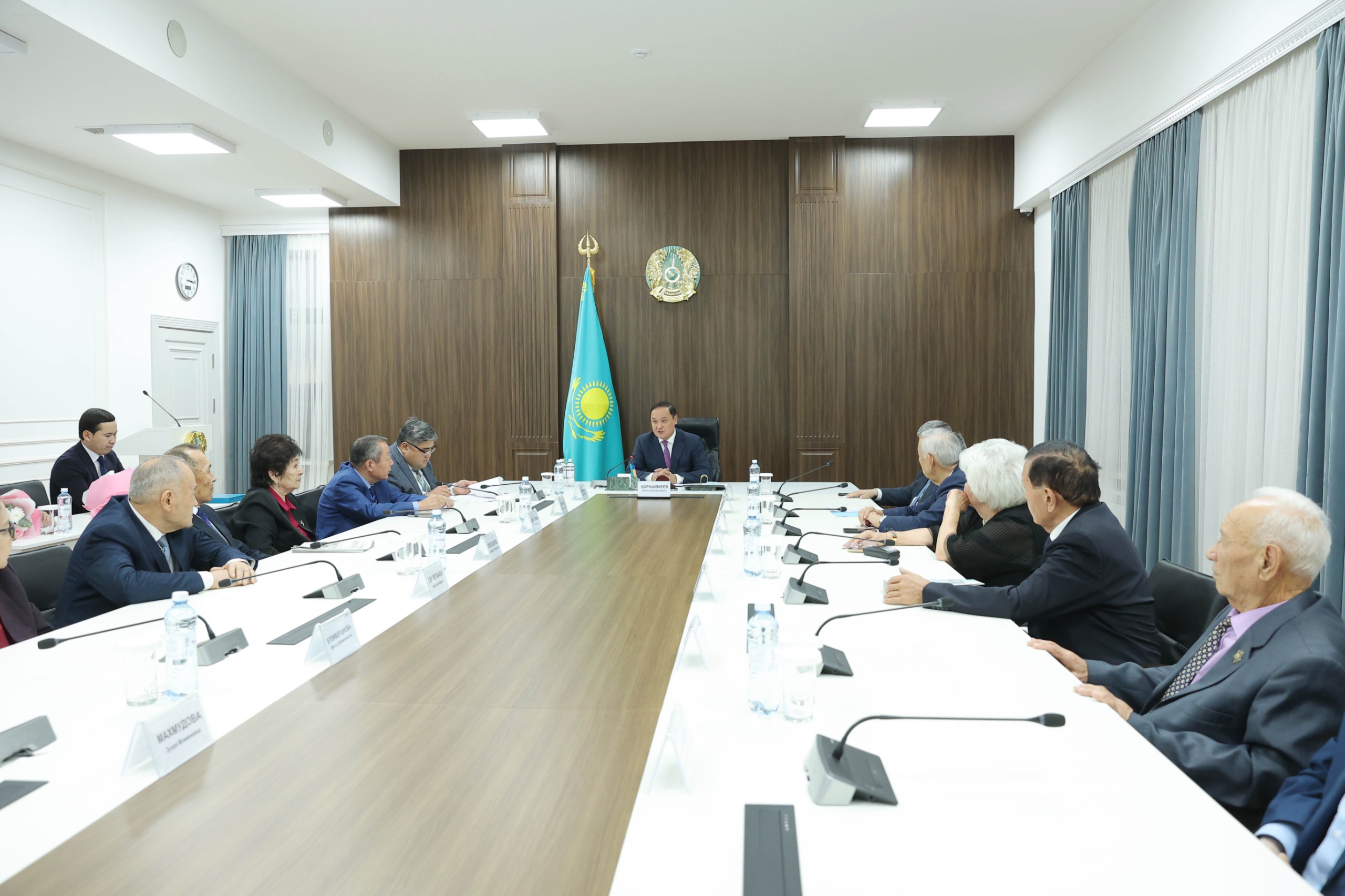 Облыс әкімі азаматтық қоғам өкілдерімен кездесті